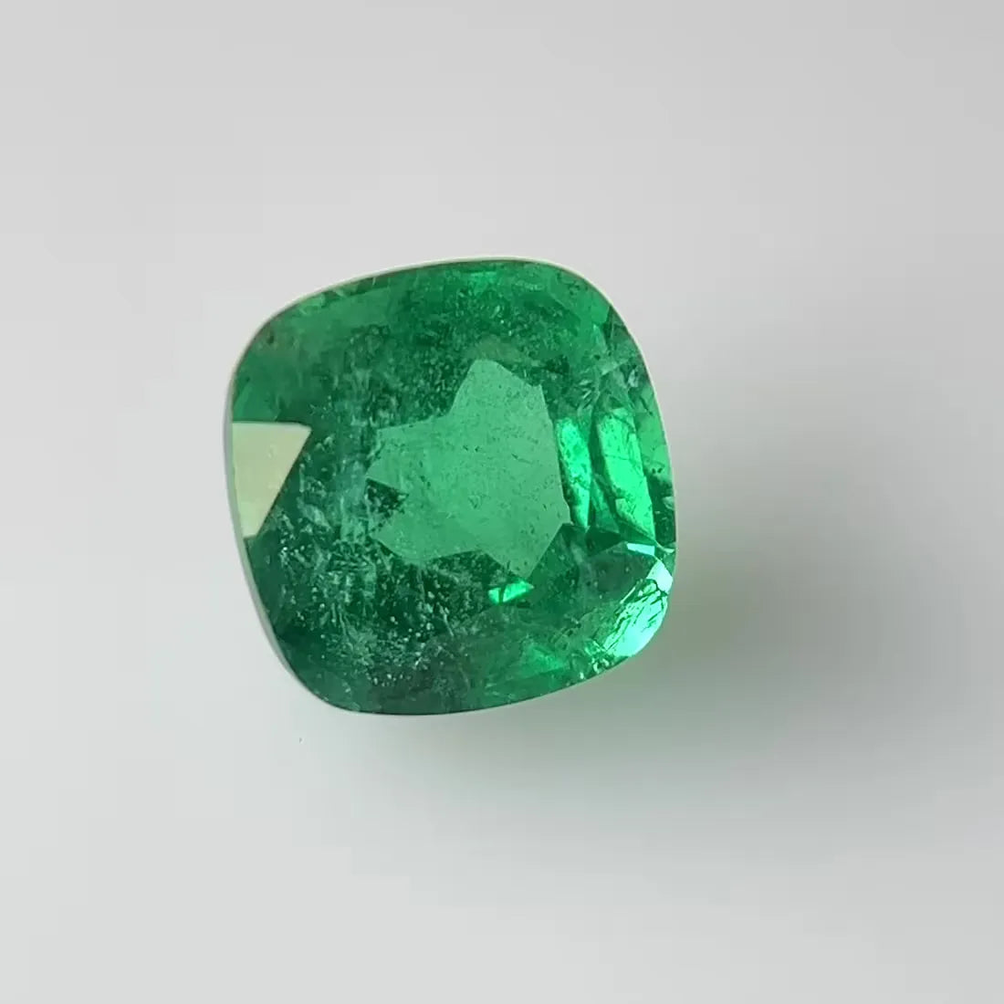 3.48ct Cushion Natural Emerald (Colour Green, Clarity Slightly Included, Cut Faceted)